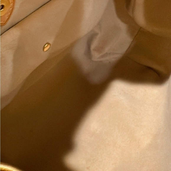 Authentic Louis Vuitton Galliera Damier
Azur Shoulder Bag✨ - Picture 10 of 16